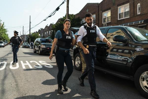 Bild 1 von 18: Maggie Bell (Missy Peregrym, l.); Omar Adom Zidan (Zeeko Zaki, r.)