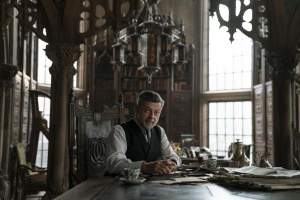 Bild 1 von 8: Alfred (Andy Serkis)