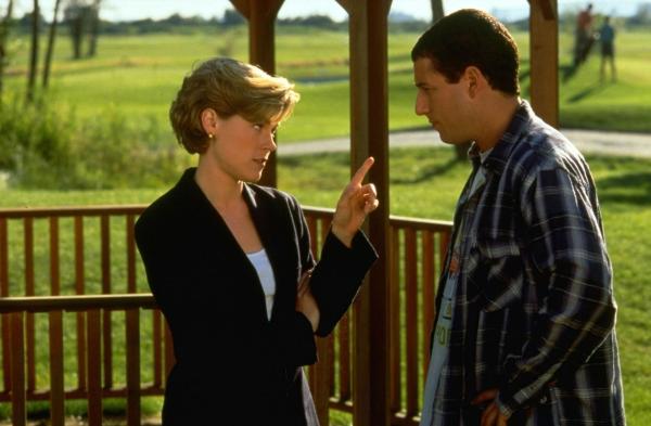 Bild 1 von 17: Virginia (Julie Bowen, l.) ist nicht nur von der unkonventionellen Spielweise Happy Gilmores (Adam Sandler, r.) angetan ...