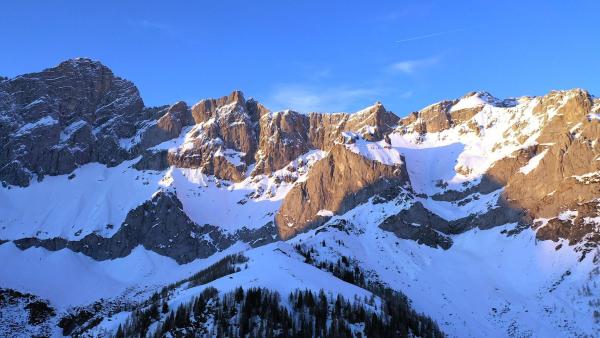 Bild 1 von 8: Im Bild: Dachstein.