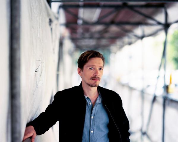 Bild 1 von 12: Johannes (Jacob Matschenz) hat Undine das Herz gebrochen und muss mit den ungeahnten Konsequenzen leben.