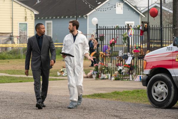 Bild 1 von 11: Special Agent Quentin Carter (Charles Michael Davis, l.); Sebastian Lund (Rob Kerkovich, r.)