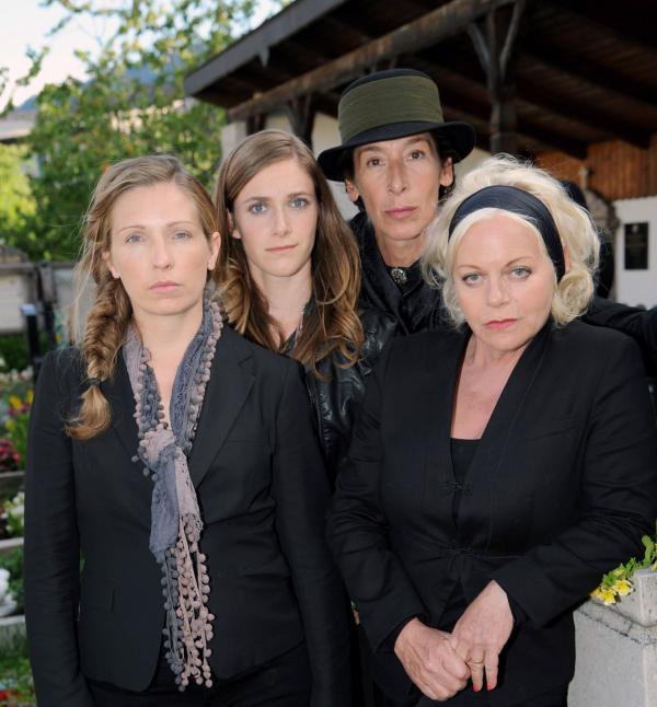 Bild 1 von 9: (v.li.): Martina Poel (Sabine), Miriam Stein (Pippa), Adele Neuhauser (Julie), Brigitte Kren (Maria)