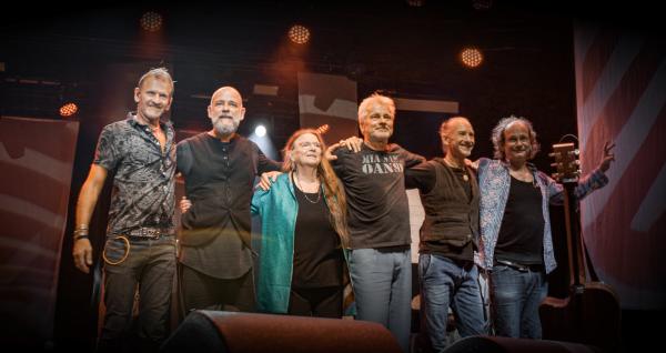 Bild 1 von 1: Werner Schmidbauer (Mitte) Alex Klier, Martin Kälberer, Valerie McCleary, Thomas Simmerl und Jean-Pierre von Dach.