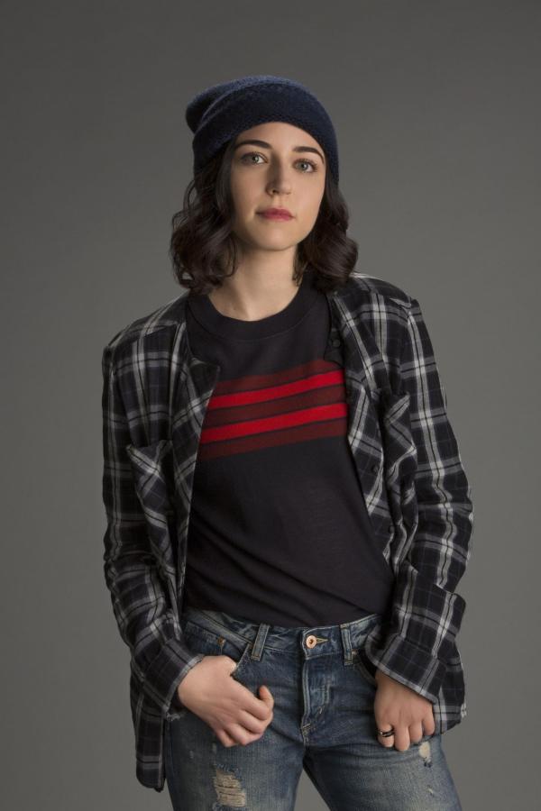 Bild 1 von 15: (1. Staffel) - Hackerin Cable McCrory (Annabelle Attanasio) ist in Bulls Team für die Beschaffung von Cyber-Informationen über Menschen verantwortlich und ein wahres Genie ...