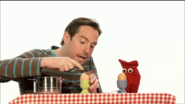 Bild 1 von 2: In der Sendung mit dem Elefanten geht es diesmal rund um das Ei. \