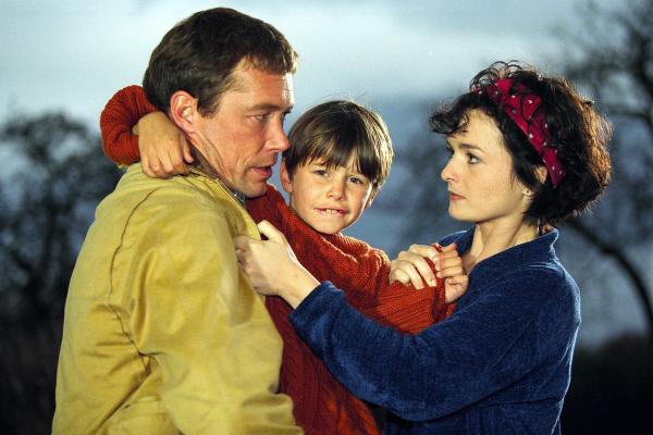 Bild 1 von 5: Im Bild (v.li.): Hans Heller, Jonathan Beck, Katharina Stemberger.