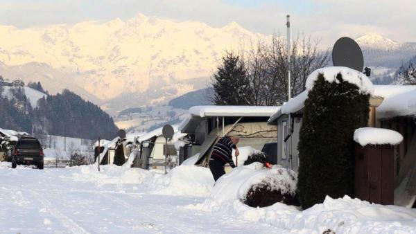 Bild 1 von 5: Wintercamper in St. Johann im Pongau