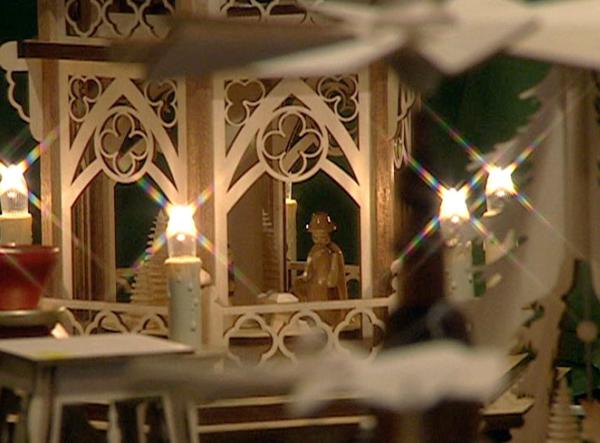 Bild 1 von 5: Die Reportage erzählt von Menschen, die mit Außergewöhnlichem und Originellem, mit viel Herz und Menschlichkeit dazu beitragen, dass das Weihnachtsfest zu einem wahren \