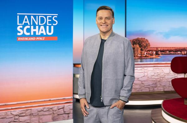 Bild 1 von 2: SWR Moderator Holger Wienpahl