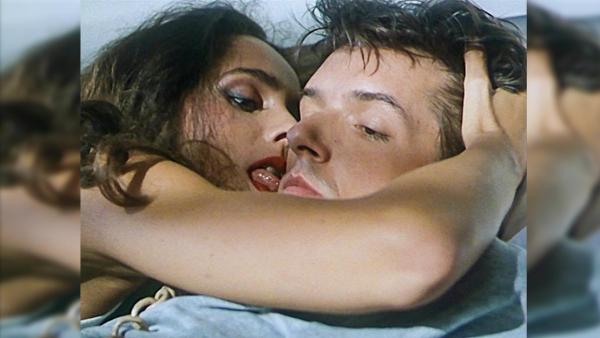 Bild 1 von 5: Im Bild: Laszives Züngeln: Falco mit \