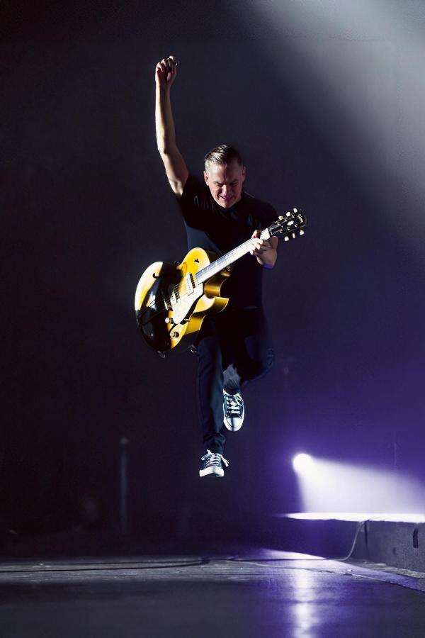 Bild 1 von 3: Im Bild: Bryan Adams.