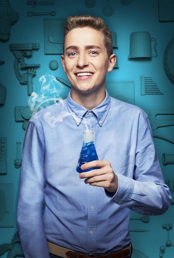 Bild 1 von 16: (1. Staffel) - Brian (Connor Kalopsis)