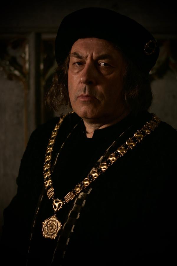 Bild 1 von 3: Thomas Cromwell, 1. Earl of Essex macht sich als wichtigster Berater des Königs mit seinen Reformen bei den Konservativen unbeliebt.