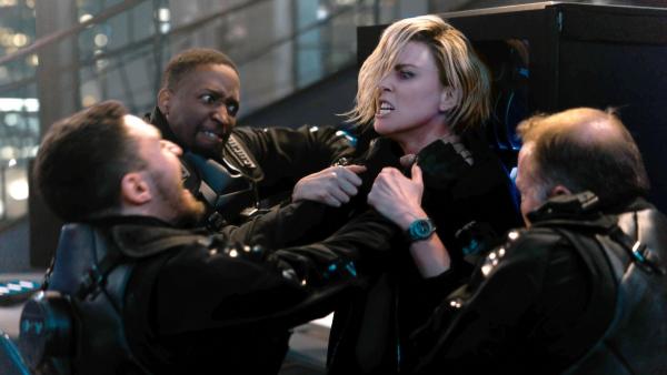 Bild 1 von 9: Cipher (Charlize Theron)
