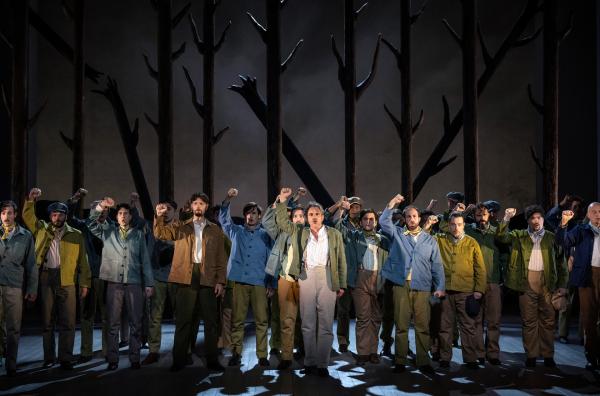 Bild 1 von 8: ?Wilhelm Tell? von Rossini, 2024 in Lausanne ? inszeniert von Opernregisseur Bruno Ravella