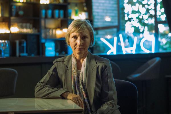 Bild 1 von 3: Marina Litwinenko, die Witwe des ehemaligen FSB-Agenten Alexander Litwinenko, äußert sich in ihrem Interview mit den Filmemachern zu den Erkenntnissen, die ihr Mann über den russischen Machtapparat gewonnen hatte und was ihn zur Zielscheibe des Kremls machte.