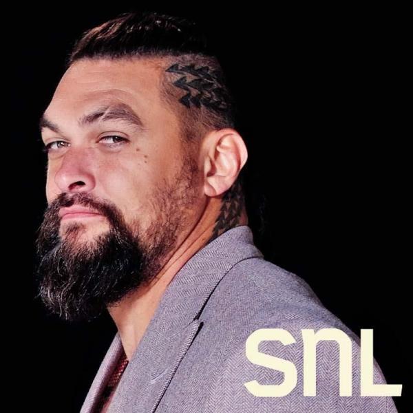 Bild 1 von 8: (49. Staffel) - Saturday Night Live - Jason Momoa