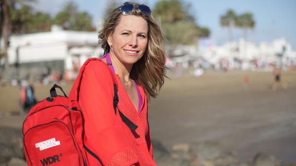 Bild 1 von 1: Sogar an der Playa del Inglés, dem Hotspot des Pauschaltourismus auf Gran Canaria, findet Moderatorin Andrea Grießmann auf ihrer Suche nach den unbekannten Schätzen der Kanareninsel Orte der Ruhe und Entspannung.