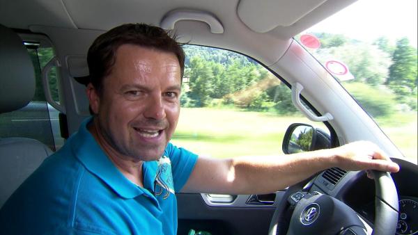 Bild 1 von 2: Trödelprofi Marco Heuberg (Foto) reist an, um Alexander und seiner Familie zu helfen...