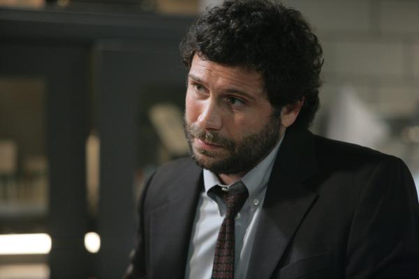 Bild 1 von 1: Jeremy Sisto as Det. Cyrus Lupo -- NBC