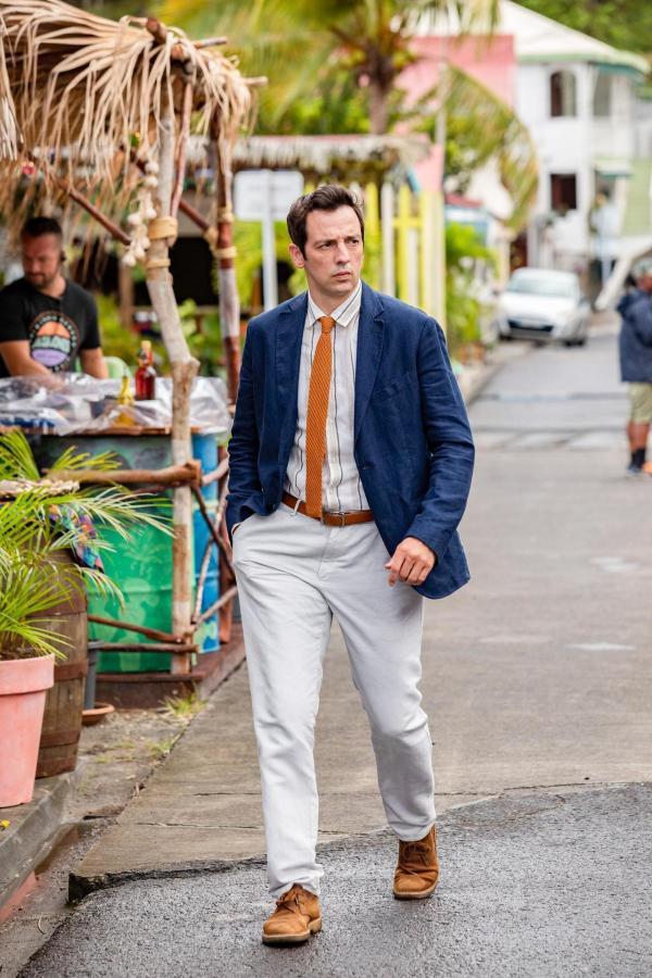 Bild 1 von 11: Im Bild: Ralf Little (DI Neville Parker).