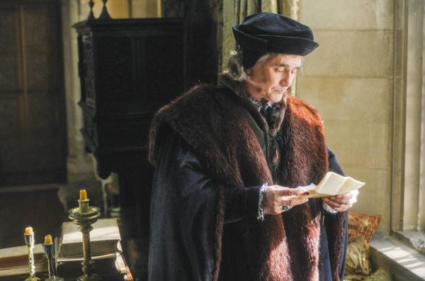 Bild 1 von 7: Thomas Cromwells (Mark Rylance) letzte Hoffnung ruht auf einem Bittbrief an den König.