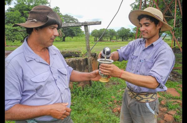 Bild 1 von 7: Für die Gauchos auf der Estancia Santa Cecilia im Norden Argentiniens geht nichts ohne den geliebten Mate-Tee.