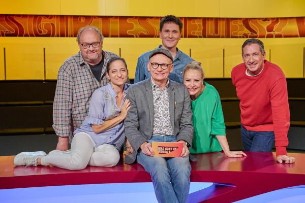 Bild 1 von 33: Im Bild: Günther Lainer, Caroline Athanasiadis, Oliver Baier, Hosea Ratschiller, Verena Scheitz, Viktor Gernot.