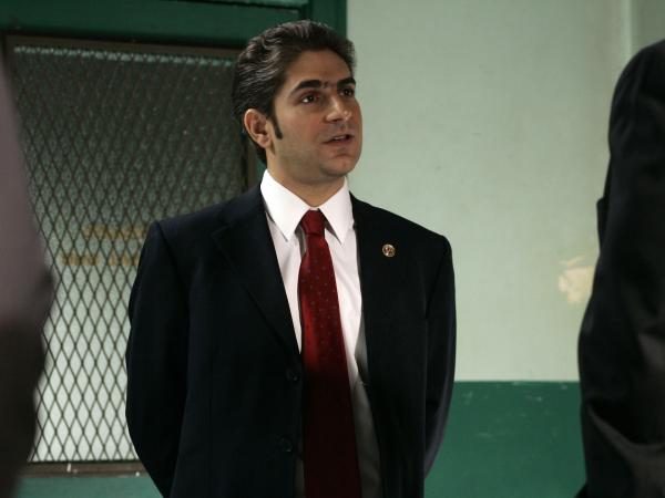 Bild 1 von 3: Michael Imperioli as Det. Nick Falco -- NBC