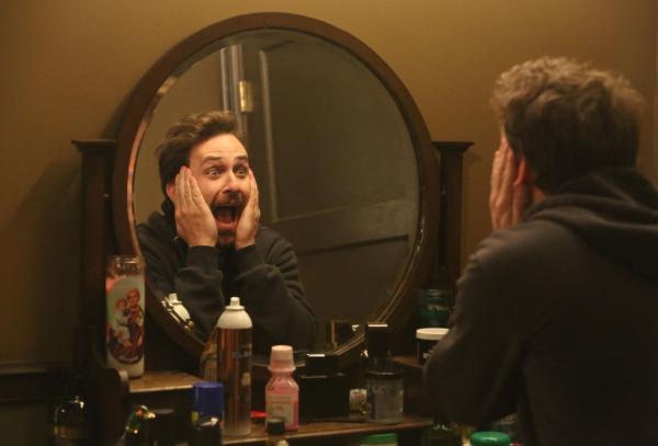 Bild 1 von 8: Charlie Kelly (Charlie Day)