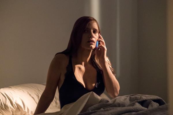 Bild 1 von 6: Jessica Chastain stars in MOLLY'S GAME.