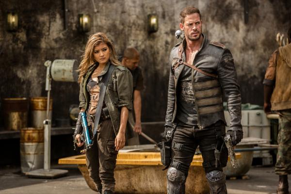 Bild 1 von 5: Cobalt (Eri Sato, l.); Christian (William Levy, r.)