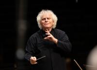 Simon Rattle und das BRSO mit Schumann und Strawinsky