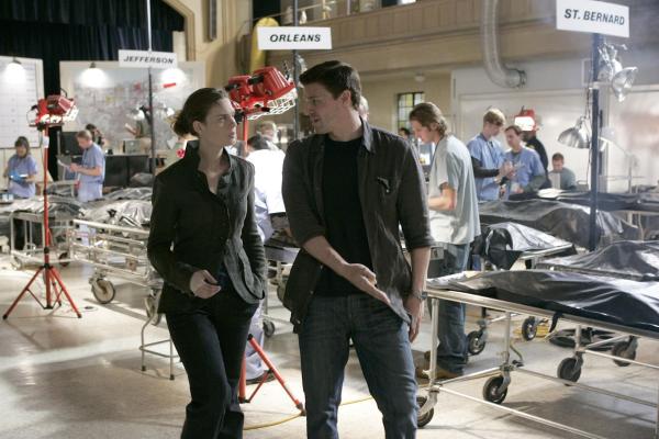 Bild 1 von 10: Dr. Brennan (Emily Deschanel, l.); Booth (David Boreanaz, r.)