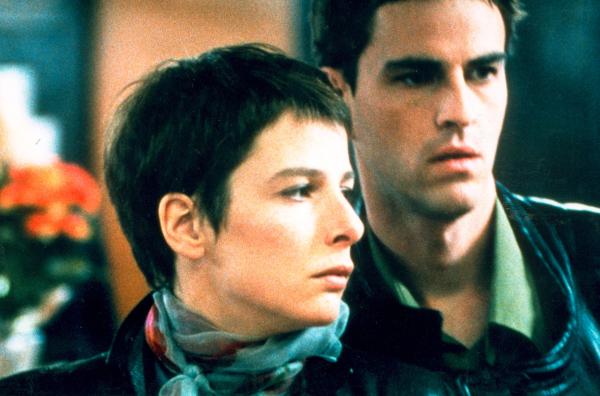 Bild 1 von 3: Emma (Karin Viard) und Simon (Laurent Lucas) entscheiden sich für eine neue Behandlungsmethode mit ungewissem Ausgang.