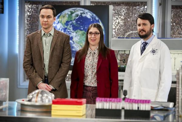 Bild 1 von 11: (v.l.n.r.) Sheldon Cooper (Jim Parsons); Amy Farrah Fowler (Mayim Bialik); Wil Wheaton (Wil Wheaton)