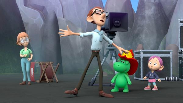 Bild 1 von 5: Der Filmregisseur Ratatino ist mit Grisus Schauspielkünsten nicht glücklich.