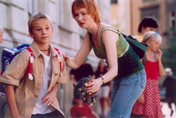 Bild 1 von 12: Toms (Marian Lösch, l.) Leben gerät durcheinander, als seine leibliche Mutter Maren (Katja Studt, r.) auftaucht.