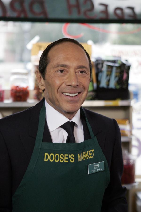 Bild 1 von 12: Der Sänger und Songwriter Paul Anker (r.), nach dem Lorelai (Lauren Graham, l.) ihren Hund benannt hat, erscheint ihr im Traum ...