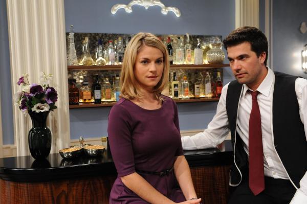 Bild 1 von 10: Marlene (Lucy Scherer, l.); Konstantin (Moritz Tittel, r.)