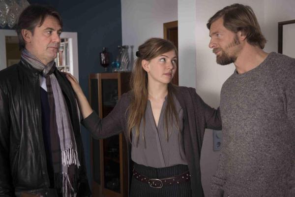 Bild 1 von 28: (5. Staffel) - Zwischen zwei Vätern (Robert Lohr, l. Henning Baum, r.): Isabelle (Luise Risch, M.) ...