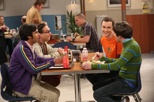 Bild 1 von 5: Sind ganz besondere Freunde: Leonard (Johnny Galecki, 2.v.l.), Sheldon (Jim Parsons, 2.v.r.), Rajesh (Kunal Nayyar, l.) und Howard (Simon Helberg, r.) ...