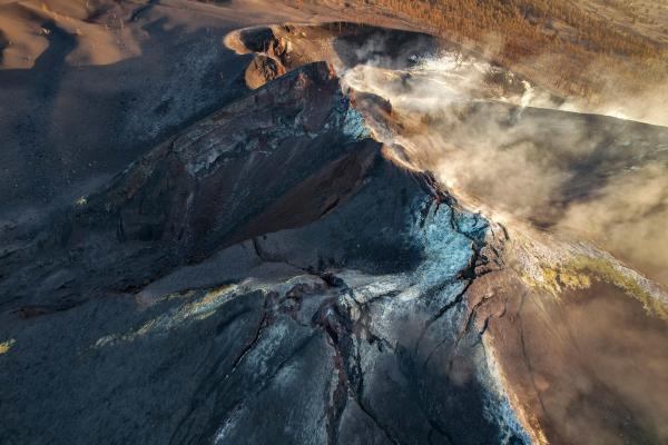 Bild 1 von 5: Der erloschene Vulkan auf La Palma gleicht einer Mondlandschaft.