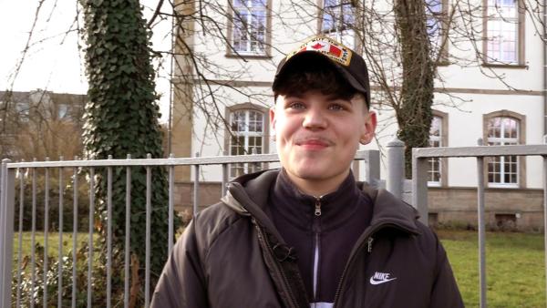 Bild 1 von 3: Der 15-jährige Nevio verfolgt mit Leidenschaft seinen Traum, Maler und Lackierer zu werden.