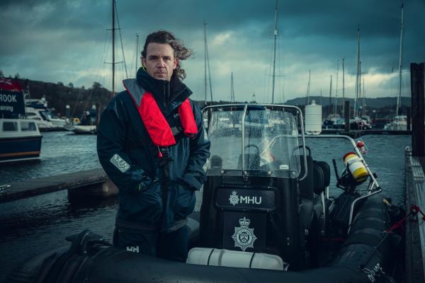 Bild 1 von 15: Michael McAndrews (Jamie Sives) kennt Annika noch von gemeinsamen Tagen auf der Polizeischule.