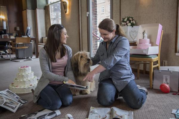 Bild 1 von 4: Yasmin Meckel (Sophie Dal, l.); Gudrun Wohlers (Katrin Pollitt, r.)