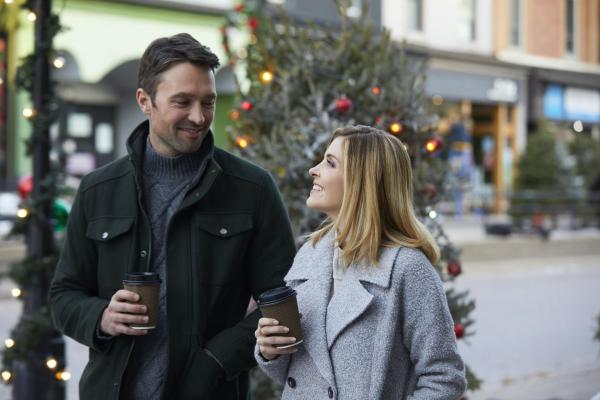 Bild 1 von 10: Ryan MacDonald (Carlo Marks, l.); Hannah Pressman (Jen Lilley, r.)