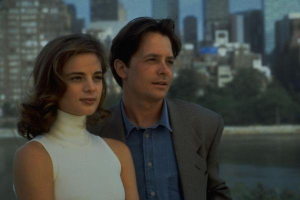 Bild 1 von 10: Geld oder Liebe: Doug (Michael J. Fox, r.) muss sich zwischen seinem Traum von einem eigenen Hotel und der Liebe seines Lebens, Andy (Gabrielle Anwar, l.), entscheiden ...