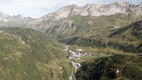 Bild 1 von 16: Im Bild: St. Christoph am Arlberg am Jakobsweg.